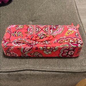 Vera bradley knott just a clutch